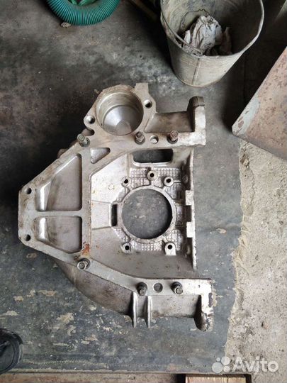 Кожух маховика Газ 24