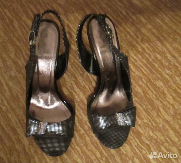 Босоножки нарядные на праздник, как новые