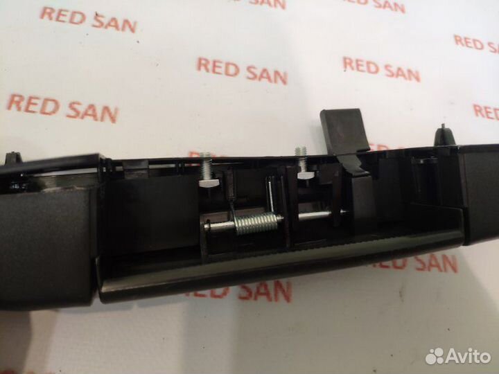 Ручка двери багажника Suzuki Escudo/Grand Vitara