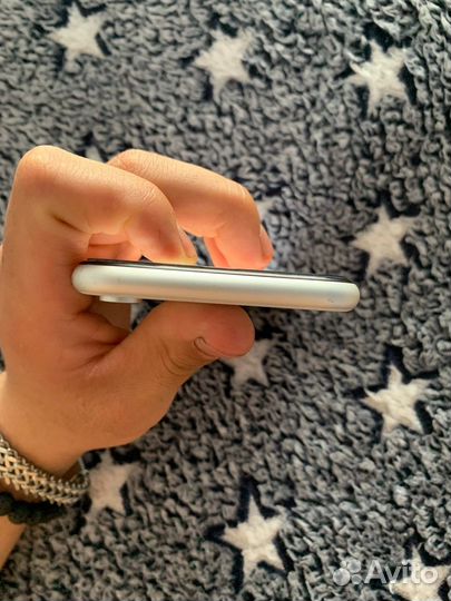 iPhone xr 128gb белый