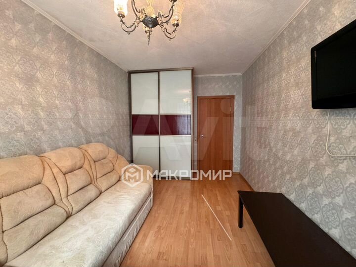 2-к. квартира, 55 м², 2/10 эт.