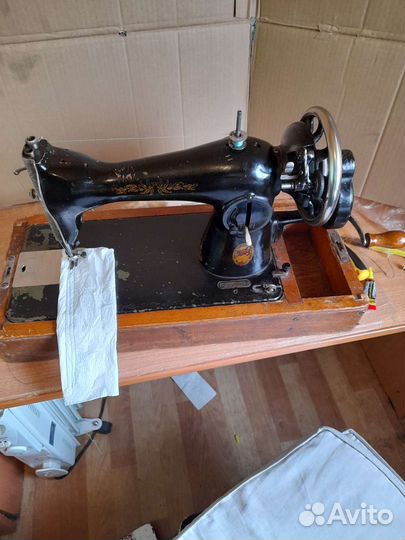 Швейная машинка бу