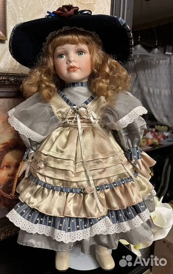 Кукла фарфоровая remeco collection