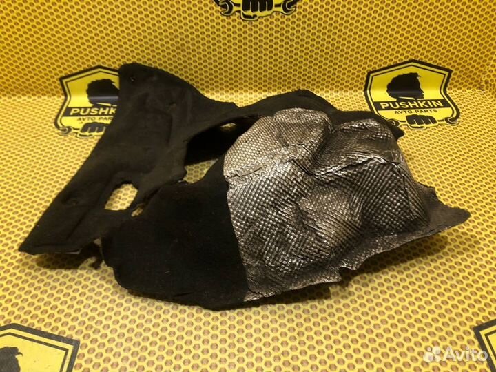 Шумоизоляция моторного отсека правая Volkswagen