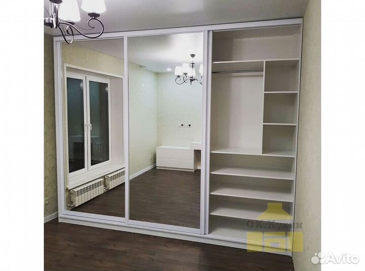 Шкаф купе с зеркалом