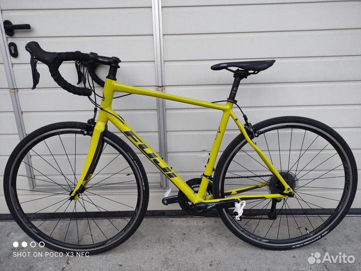 Шоссейный велосипед fuji сверхлегкий