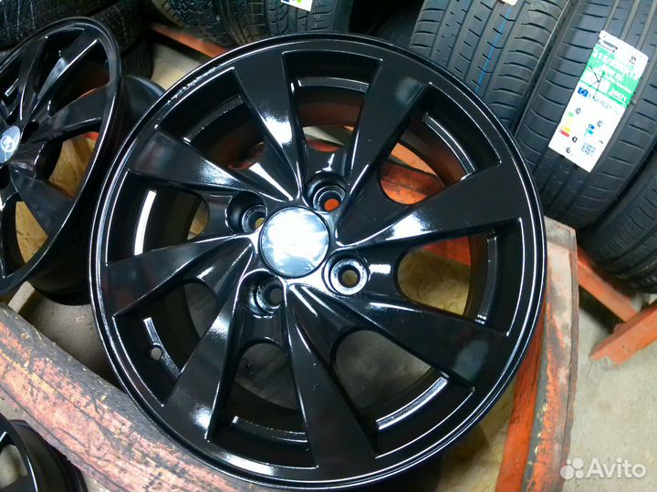 Диски Б/У Литые на В А З 6х15