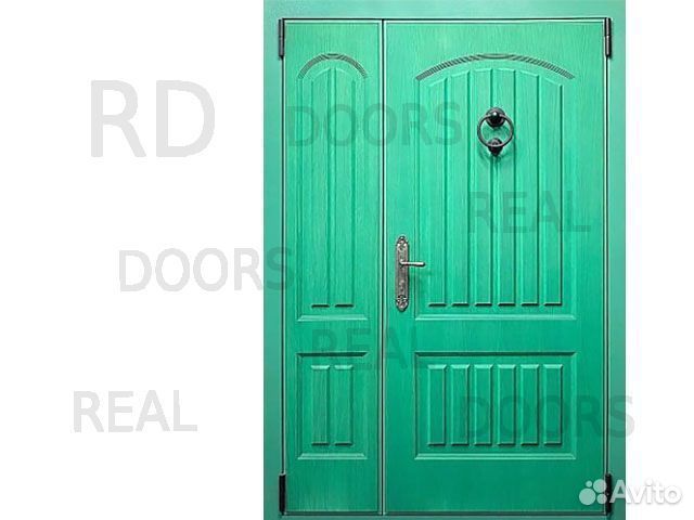 Зеленая двустворчатая железная дверь для улицы