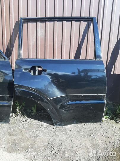 Двери на mitsubishi pajero