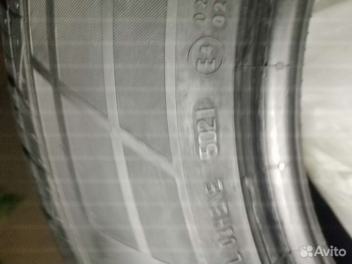 Continental ContiCrossContact LX2 215/65 R16