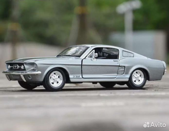 Модель автомобиля 1967 Ford Mustang GT 1:24 Новый