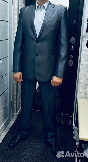 Мужской классический костюм Svyatnyh