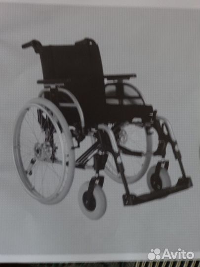 Кресло-коляска для инвалидов