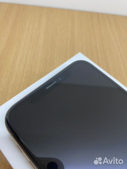 iPhone Xs, 64 ГБ