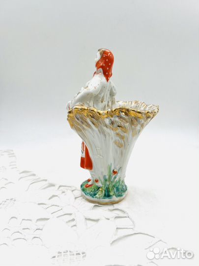 Статуэтка Карандашница Девушка со снопом Лфз