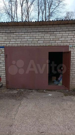 Гараж, > 30 м²