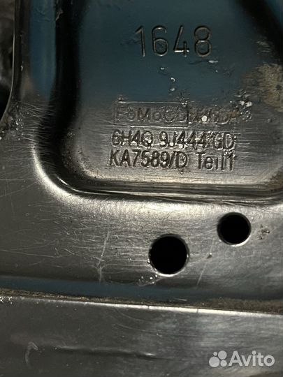 Кронштейн декоративной накладки 3.6 TDV8