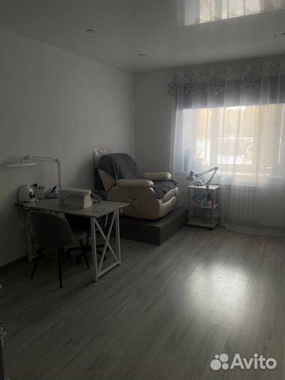 Аренда стола для маникюра