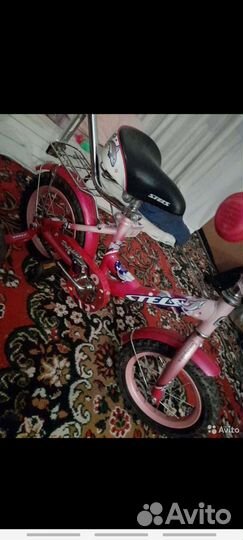 Детский велосипед с ручкой