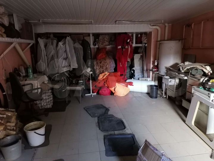 Гараж, > 30 м²