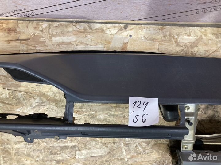 Панель(торпеда) Mercedes w124