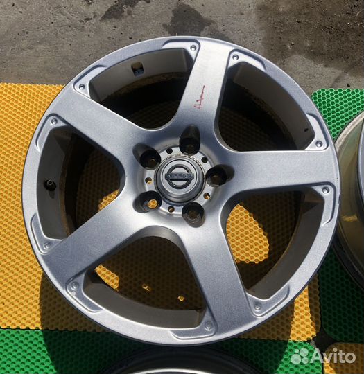 Диски Nissan R17 5/114.3 из Japan (Япония)