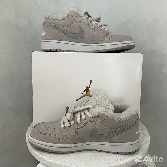 Nike Air Jordan 1 Low Se Sherpa Fleece 7W