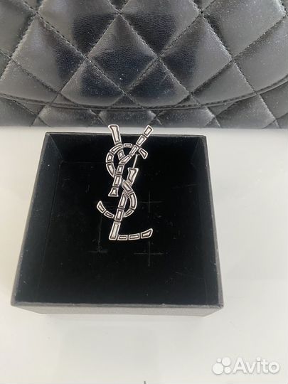 Брошь ysl monogramm