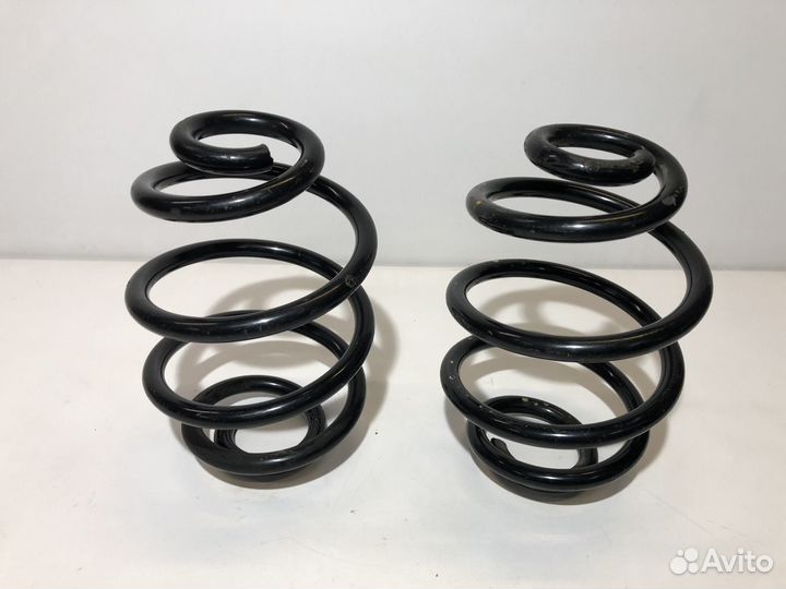 Пружина задняя для BMW E30