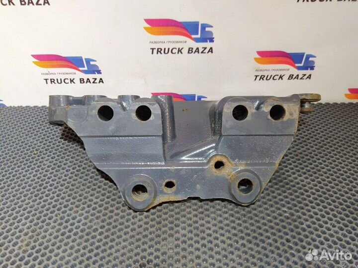 Кронштейн траверсы передний левый Scania 5-series