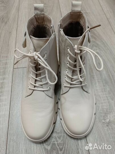 Ботинки женские 38