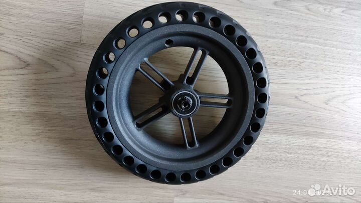 Заднее колесо на самокат xiaomi m365 с бескамеркой