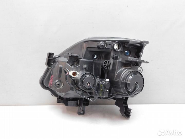 Фара правая Nissan X-Trail