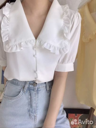 Блузка с кукольным воротником