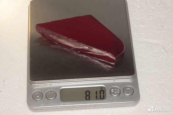 Синтетический камень рубин-гранат 81 гр.ссср