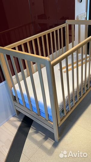 Детская кроватка с ортопедическим матрасом +прочее
