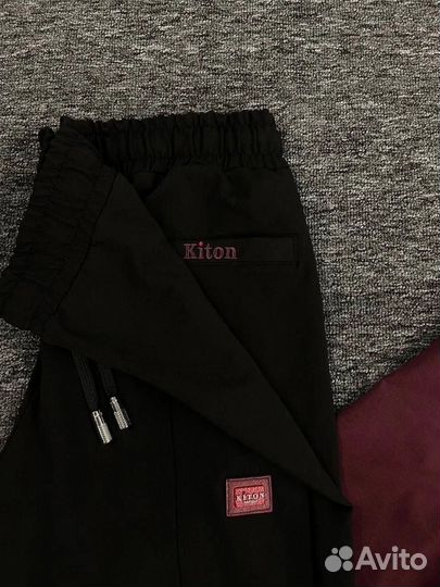 Спортивныи мужскои костюм Kiton