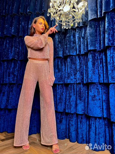 Костюм полупрозрачный золото люрекс