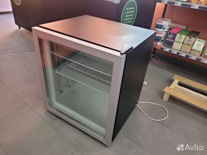 Продаю морозильник витрина hurakan