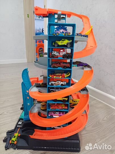 Трек хот вилс акула