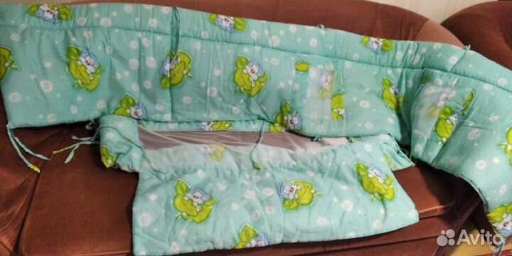 Комплект: бортики в детскую кроватку