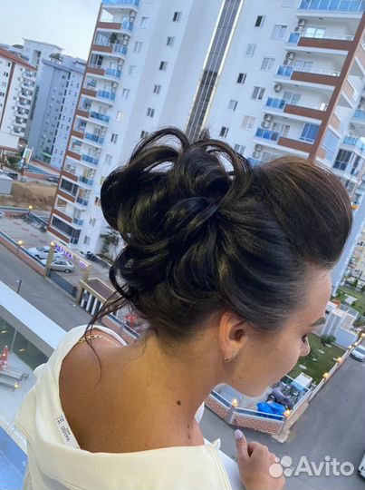 Стилист по прическам