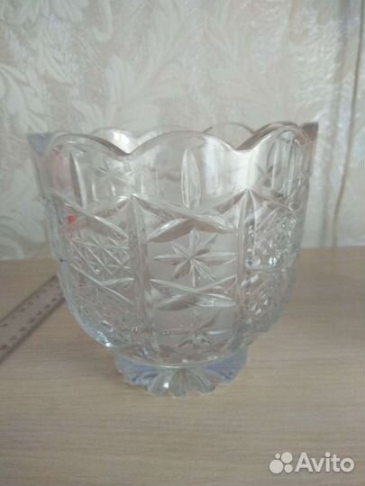 Хрустальная ваза