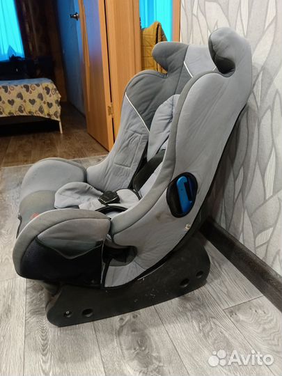 Автомобильное кресло