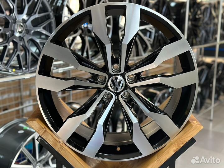 Диски литые Volkswagen Touareg новые