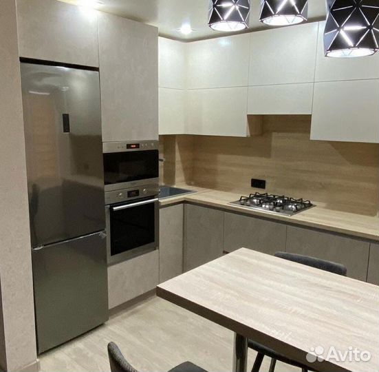Кухня под потолок