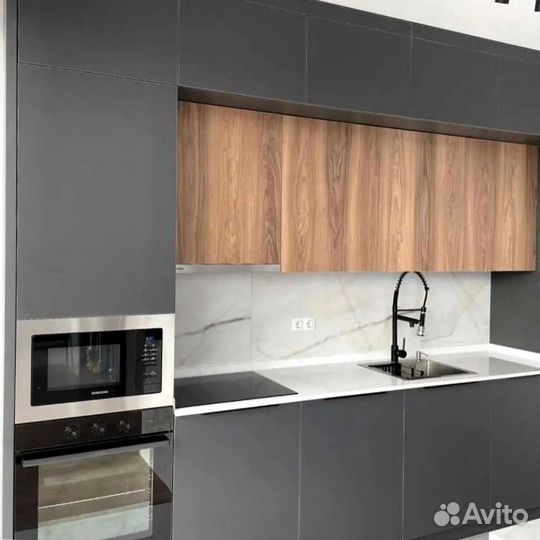 Кухонный гарнитур из массива