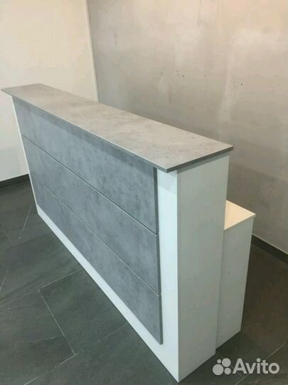 Ресепшен-Стойка администратора