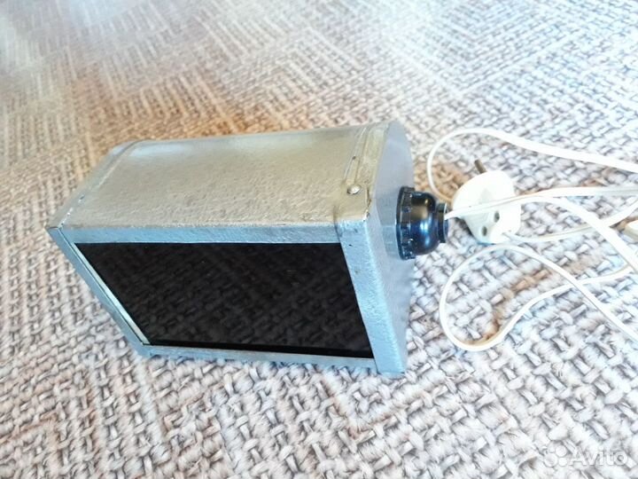 Фотоувеличитель, глянцеватель, красная лампа