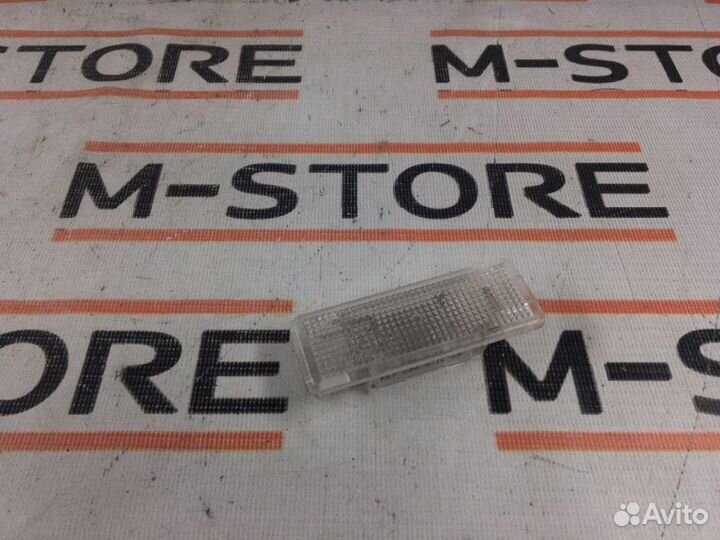 Плафон освещения Bmw X5 E53 M54B30 2005